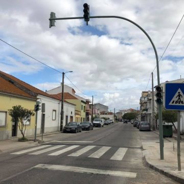 Stop: Semáforos instalados em Benfica