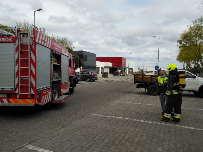 Fuga de gás nas piscinas leva a evacuação