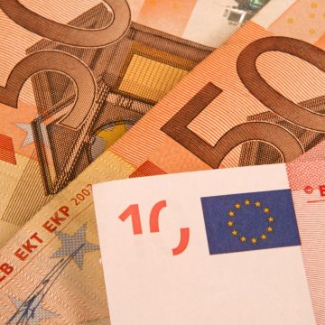 Apoio de 125 euros chega na quinta-feira a meio milhão de pessoas