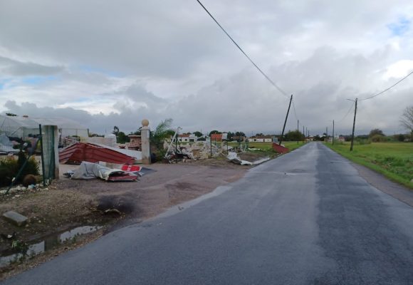 Mini-tornado provoca muitos estragos no concelho