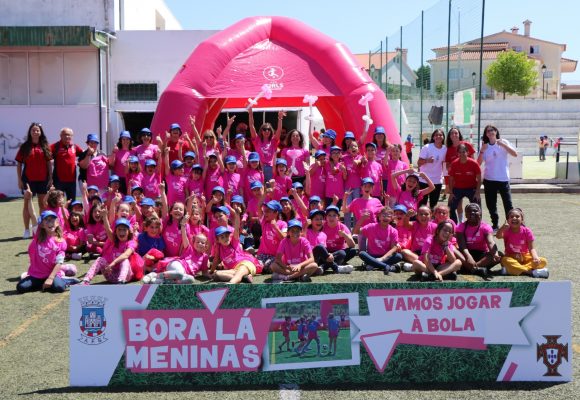 “Bora Lá Meninas, Vamos Jogar à Bola” adiado em Almeirim