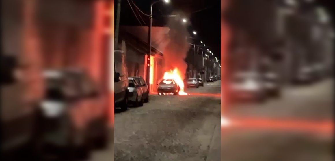 Carro arde durante a madrugada em Almeirim (c/vídeo)
