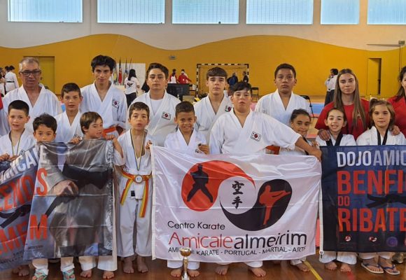 Centro de Karate Amicale com várias vitórias no Torneio Shoto Cup