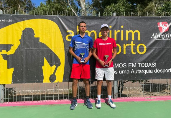Duarte Sanches domina torneio nível B em Almeirim