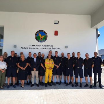 Embaixadora da Finlândia visita Comando Nacional da FEPC em Almeirim